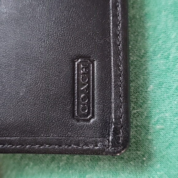 Coach Wallet Signature C Black NWOT - Picture 4 of 8